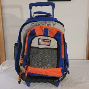 RUgged Kids! Back Pack/lugguage On Wheels 19"x13"x8"